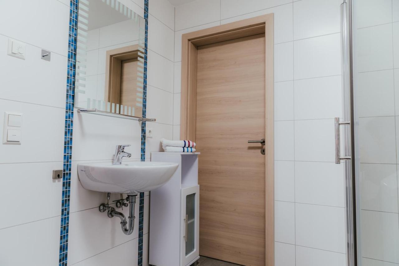 Ferienwohnung "Koehler" Am Bodensee Меккенбойрен Экстерьер фото